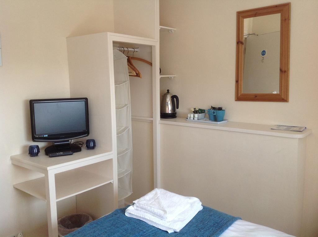 Alojamento de Acomodação e Pequeno-almoço Cambridge House 4*