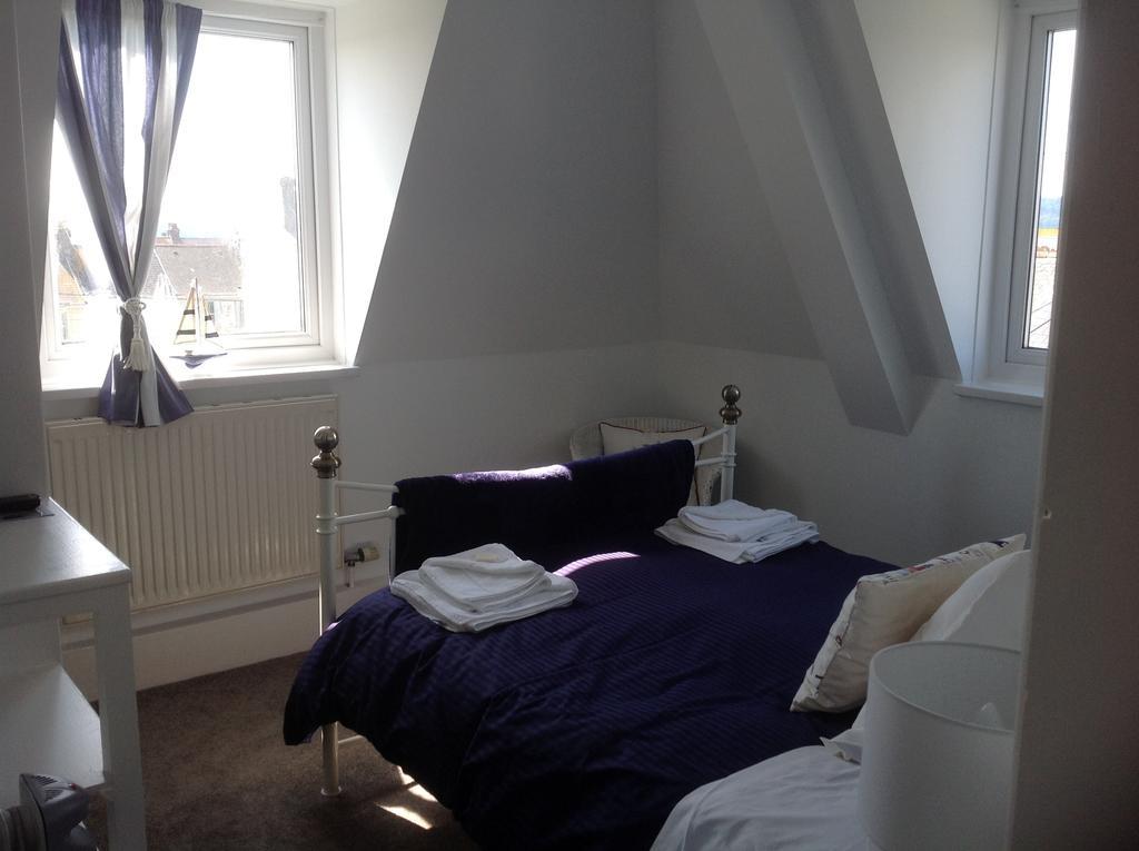 Alojamento de Acomodação e Pequeno-almoço Cambridge House Torpoint