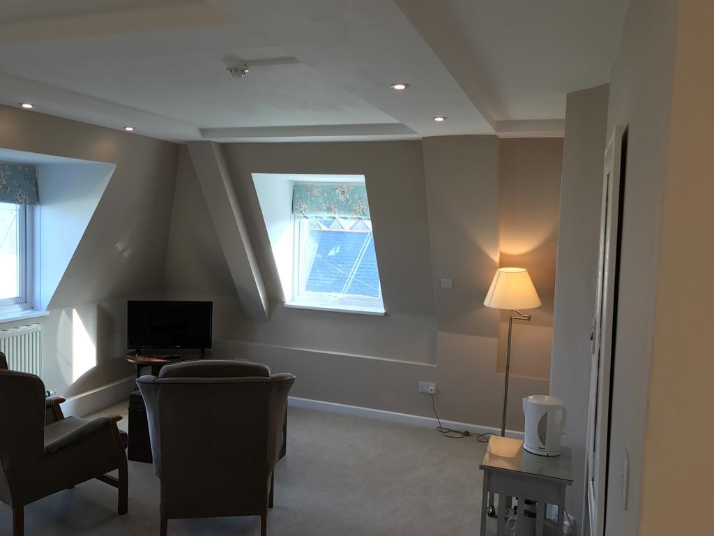 Alojamento de Acomodação e Pequeno-almoço Cambridge House 4*